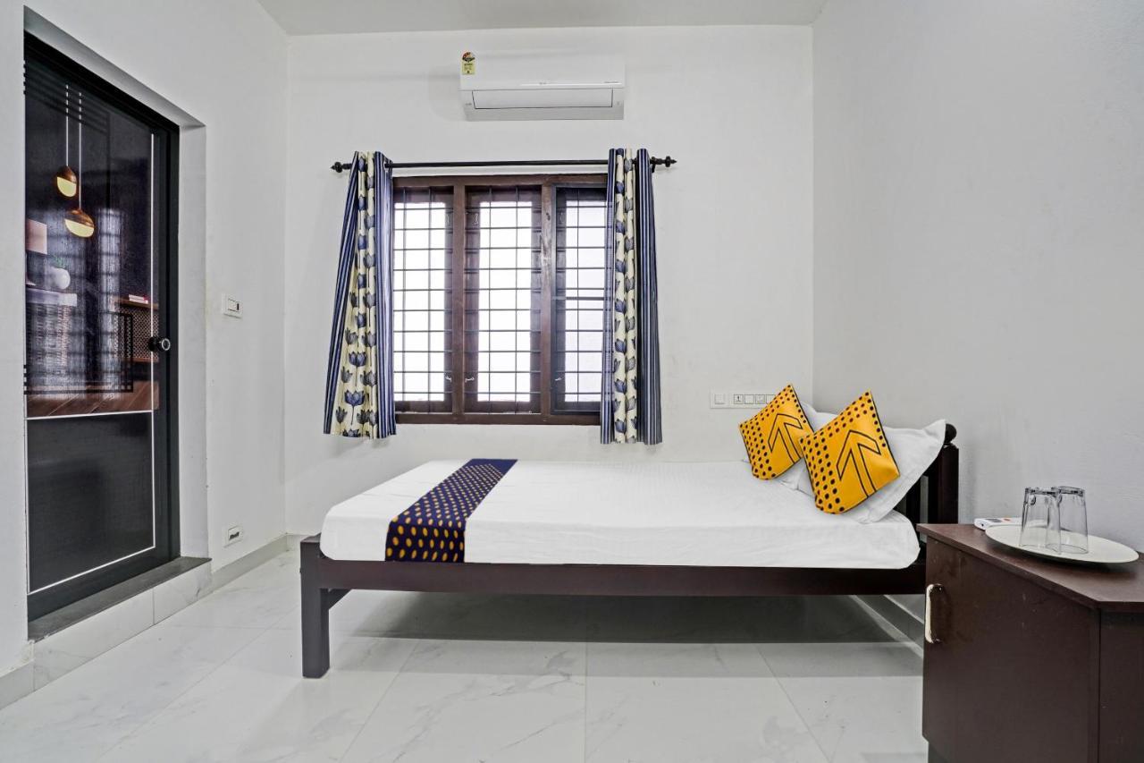Spot On Blissful Villa Kochi Ngoại thất bức ảnh